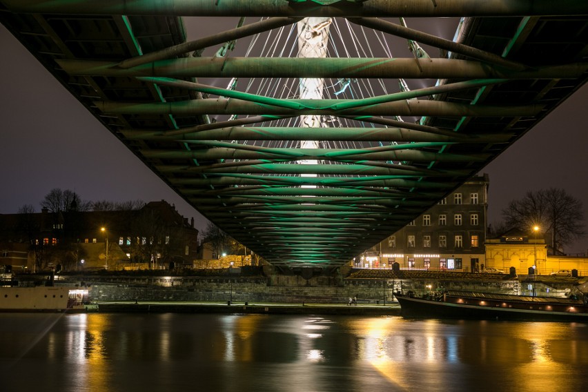 Dzień św. Patryka. Kraków zaświecił na zielono