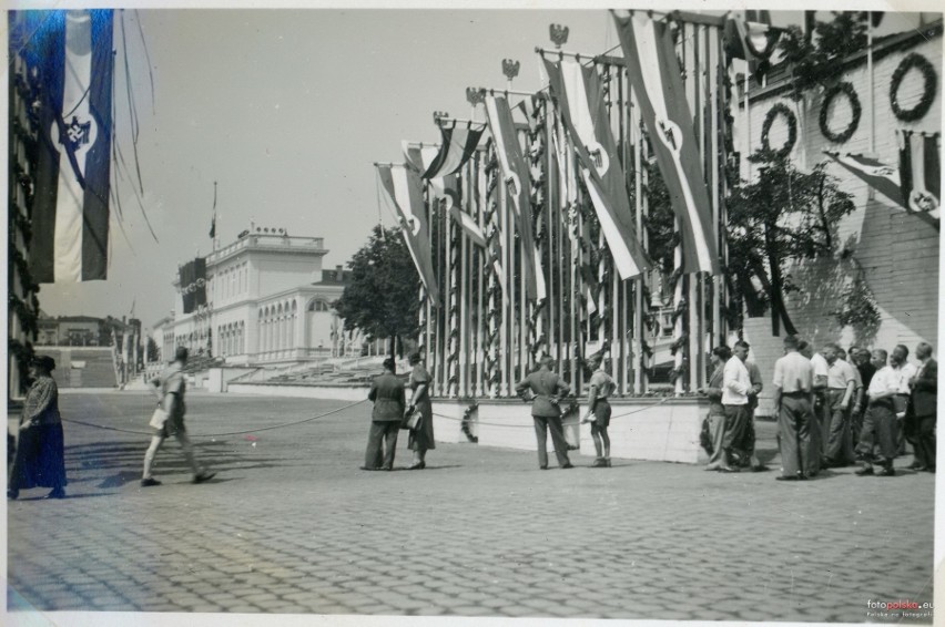 W 1938 roku na ulicach Wrocławia odbywało się wielkie...