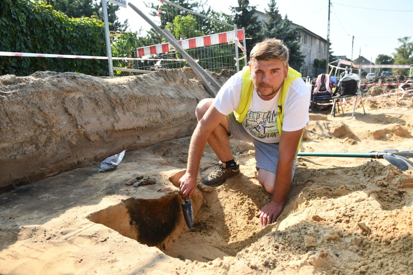 Na os. Warniki w Kostrzynie nad Odrą trwa przebudowa drogi....