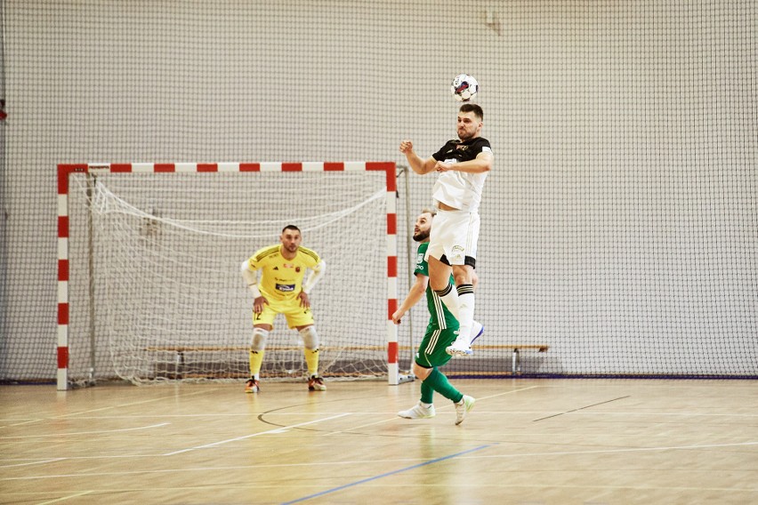 Jagiellonia Futsal (biało-czarne stroje) nie dała rady...