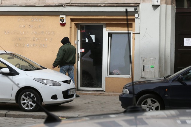 Policja zlikwidowała sklep z dopalaczami przy ulicy Sikorskiego. Przypuszcza się, że dilerzy mogli przenieść się na Drzewieckiego