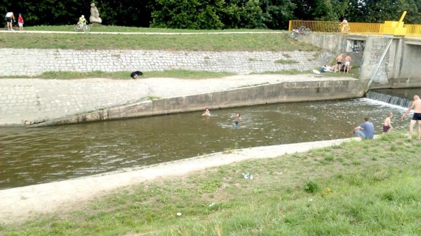 Ślęza to miejsce kąpieli dla mieszkańców Oporowa