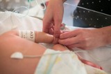 Kobieta w śpiączce urodziła dziecko. Lekarze z ICZMP w Łodzi przez cesarskie cięcie rozwiązali ciążę kobiety w stanie wegetatywnym