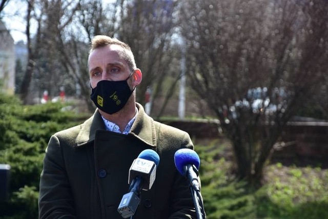 Świętokrzyski Związek Piłki Nożnej odpowiedział Łukaszowi Korusowi na pytania, które zadał podczas piątkowej konferencji prasowej.