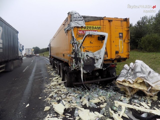 Dwie ciężarówki zderzyły się na DK 1 w Markowicach