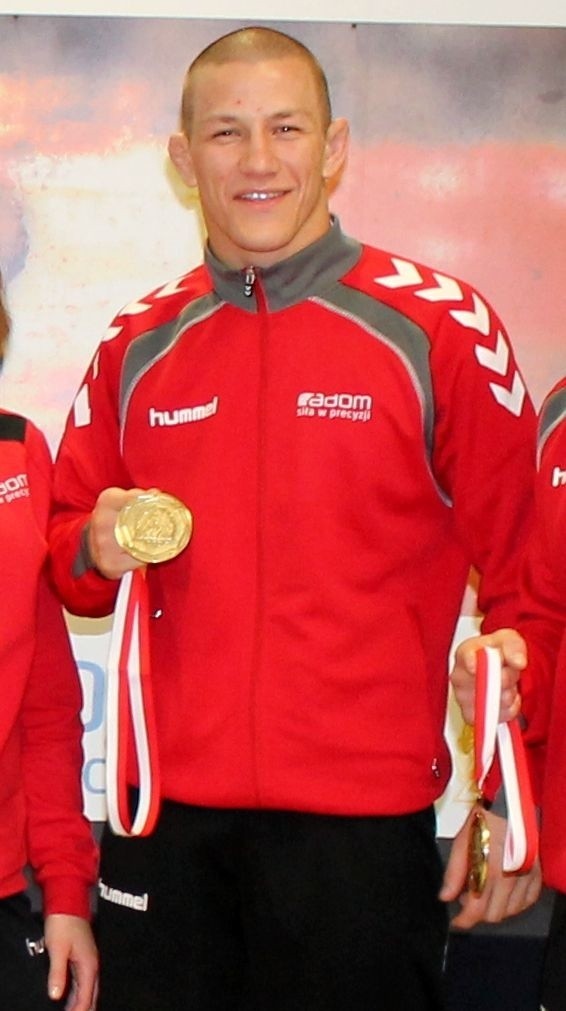 Arkadiusz Kułynycz wywalczył w Katowicach złoty medal w młodzieżowych mistrzostwach Polski.