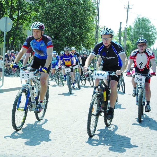 Ponad 500 miłośników kolarstwa górskiego z całej Polski wystartowało w sobotę w Mazovia MTB Maraton w Supraślu