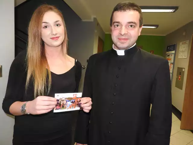 Marta Gałka i ksiądz Mateusz Wójcik pomogli małej Wiktorii spotkali się w Wadowicach