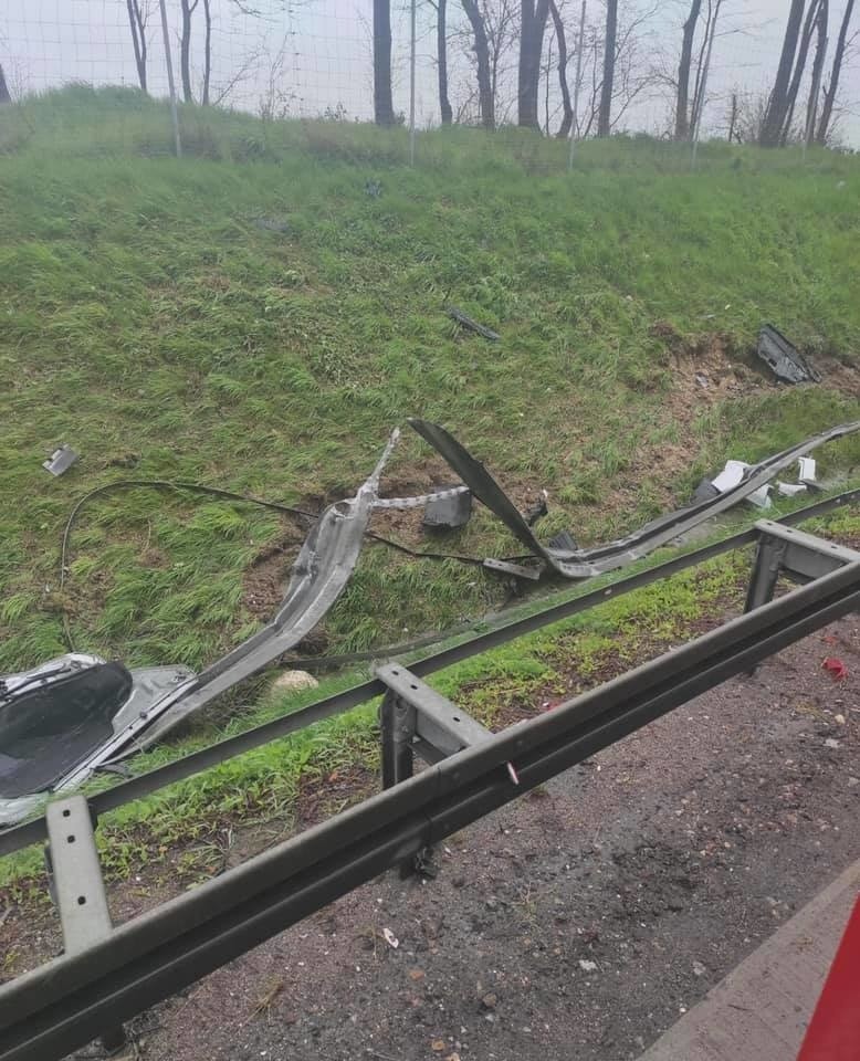 Tragiczny wypadek na autostradzie. Nie żyją dwie osoby 