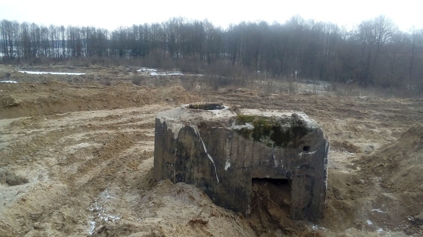 Podczas prac ziemnych przy drodze krajowej nr 20 w Śmiadowie...