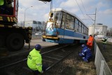 W te miejsca lepiej nie jedź tramwajem. Może wypaść z szyn