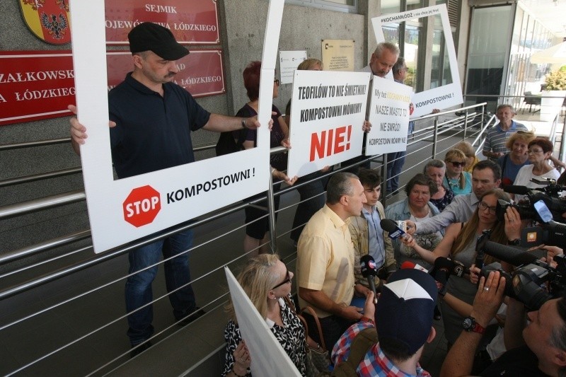 Protest przeciwko inwestycji na Teofilowie. Mieszkańcy nie chcą rozbudowy kompostowni