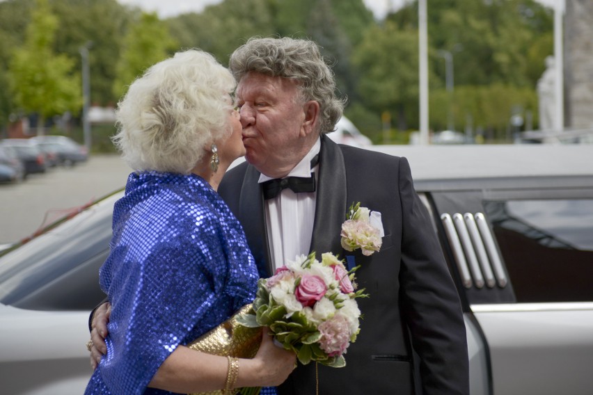 Pani Wiesława i pan Hans (dla żony Jan) wzięli ślub w sobotę
