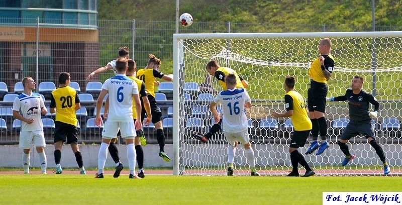 III liga: Bałtyk Koszalin - Grom Nowy Staw 2:2 [ZDJĘCIA, WIDEO]