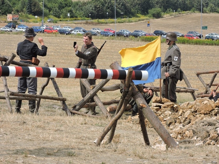 Powstańcy śląscy stoczyli walkę pod Kopcem Wyzwolenia w...