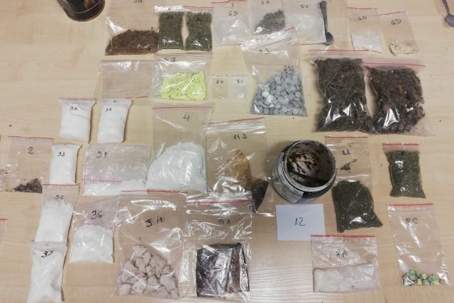 Ujawniono ponad kilogram narkotyków w Jejkowicach. Zatrzymano dwie osoby