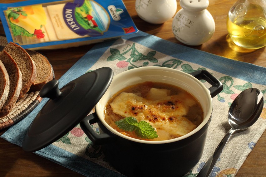 Trzy  pomysły na kremowe, rozgrzewające zupy z Francji, Czech i Danii [PRZEPISY]