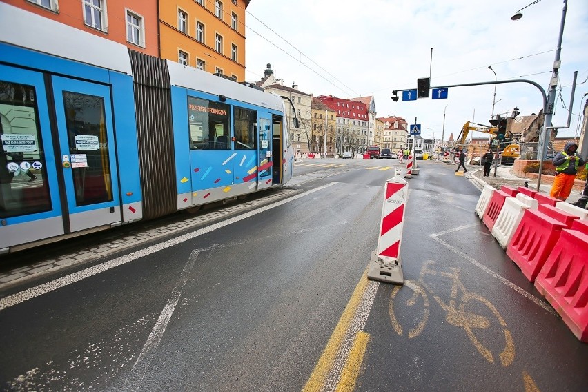 Szóstka i siódemka wracają na ul. Grodzką i Nowy Świat. Nowe rozjazdy tramwajowe w centrum Wrocławia są gotowe