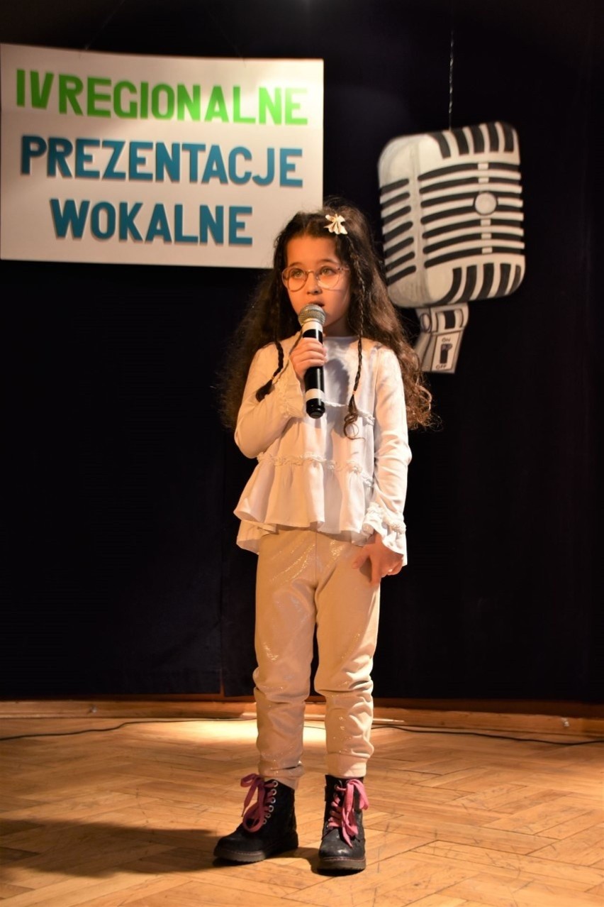 Młodzieżowy Dom Kultury w Radomiu zaprosił na IV Regionalne Prezentacje Wokalne 2022. Wśród opiekunów Szymon Wydra