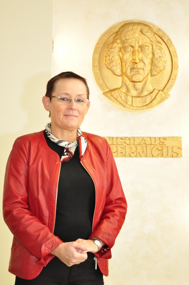 Profesor Ewa Serafin otrzymała tytuł profesorski.