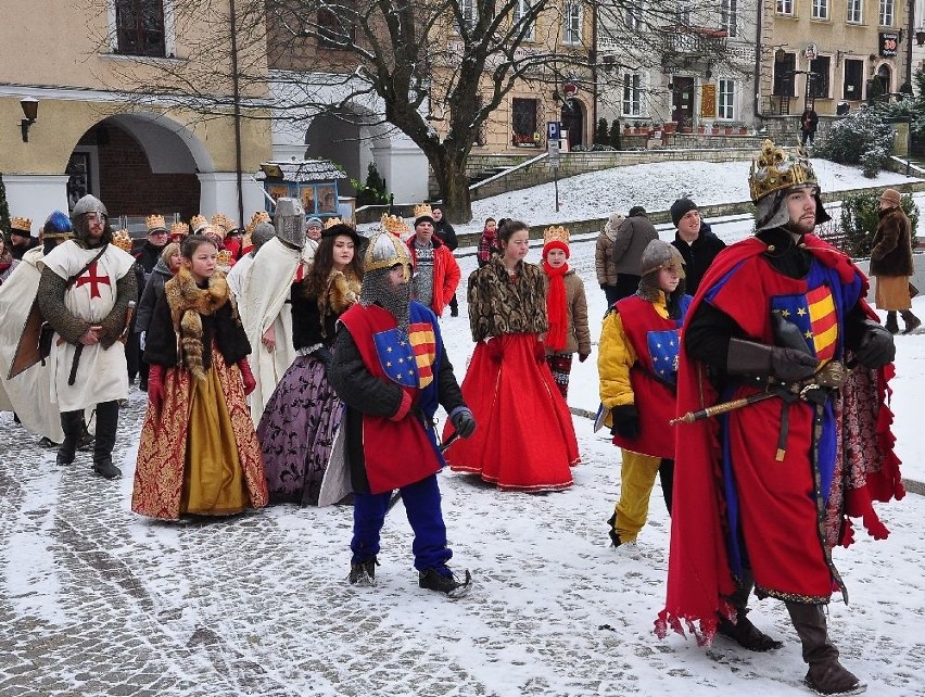 Orszak Trzech Króli został zorganizowany w Sandomierzu po...