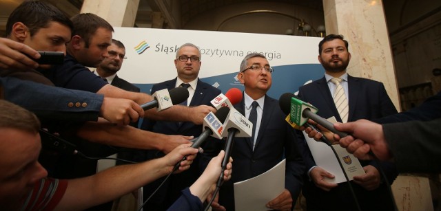 Od poniedziałku w Sejmiku Województwa Śląskiego rządzi nowa koalicja: PO-PSL-SLD i RAŚ