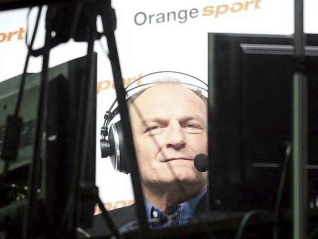 Andrzej Iwan jako komentator Orange Sport m.in. meczów piłkarskiej I ligi.