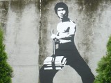 Murale w Piekarach promują czytelnictwo. Jest Bruce Lee i Forest Gump [ZDJĘCIA]