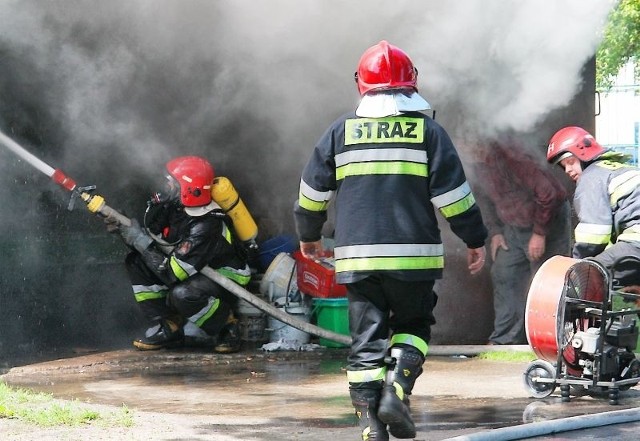 Do pożaru budynku gospodarczego doszło przy ul. Świerkocińskiej w Nowej Wsi