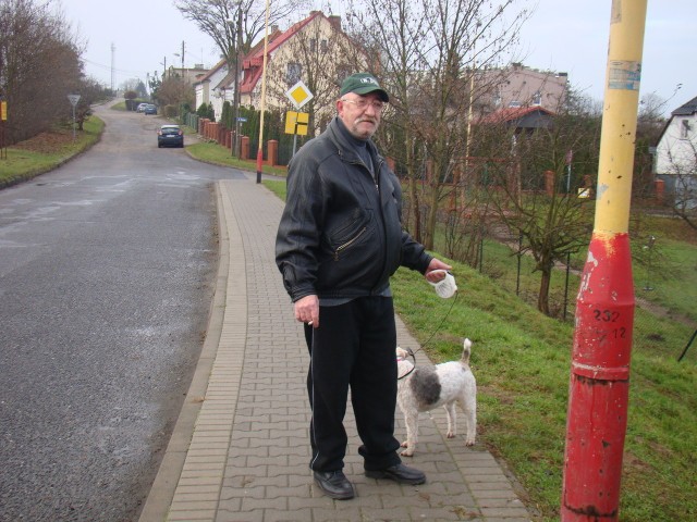 - Dziś ulicą Cegielnianą wręcz strach jechać - tłumaczy pan Bolesław