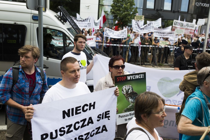 Sesja UNESCO odbyła się w cieniu protestów