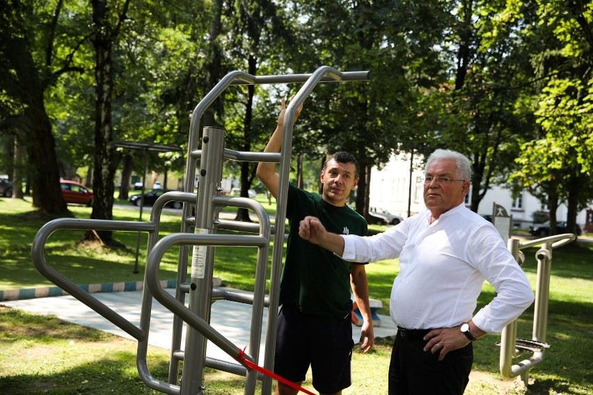 Siłownie powstały na terenie zespołu szpitalno-parkowego