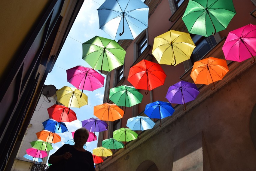 "Umbrella Sky" na Piekarskiej w Tarnowie