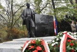 Pomnik Korfantego w Warszawie. Miał być napis "polityk śląski", został tylko "polityk". Dlaczego podjęto taką decyzję? 