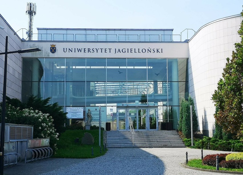 Senat Uniwersytetu Jagiellońskiego w Krakowie podjął uchwałę...