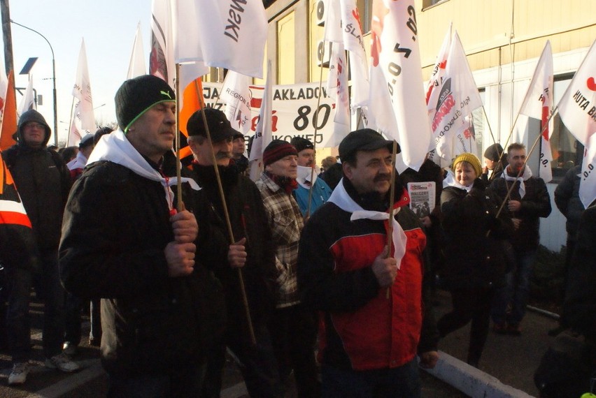 Pikieta przed Hutą Bankową w Dąbrowie Górniczej