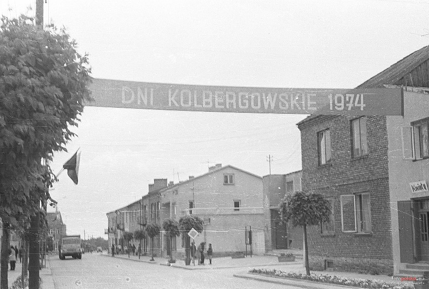 Główna ulica miasta w „Dniach Kolbergowskich” 8-9.VI.74.