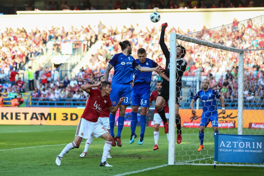 Wisła Kraków - Lech Poznań: Fantastyczne pożegnanie Pawła Brożka z kibicami „Białej Gwiazdy"! Gol w ostatnim meczu w ostatniej minucie!  