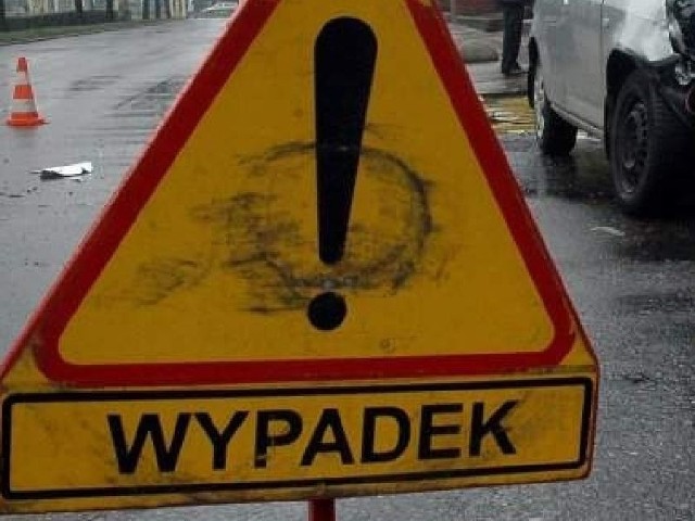 Wypadek na drodze Wysokie Mazowieckie - Białystok na wysokości miejscowości Roszki-Wodźki