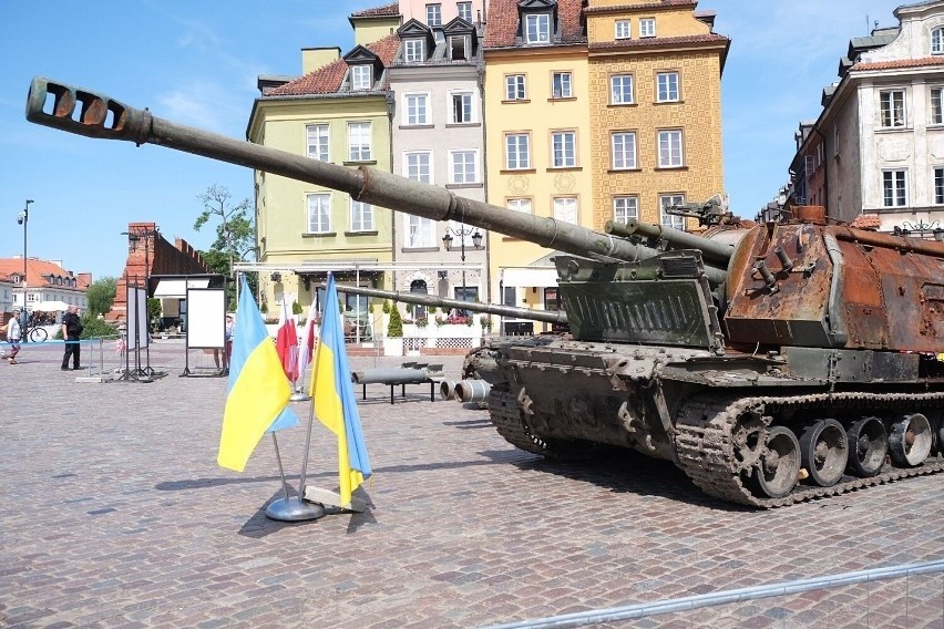 Wystawę „Za wolność naszą i waszą” przygotowała strona...