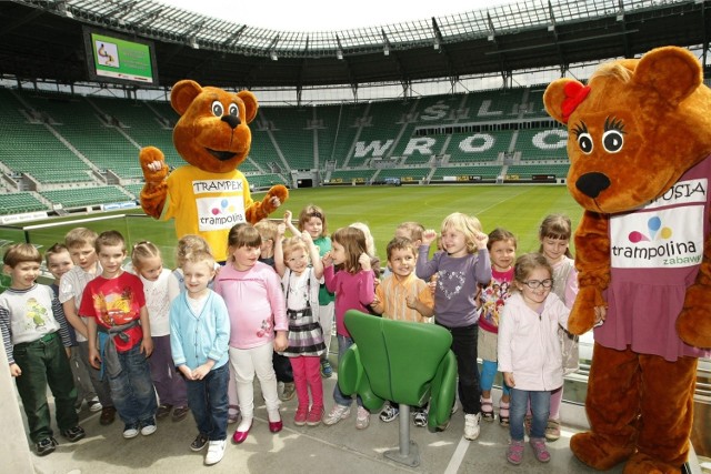 Wrocław, dzieci na Stadionie Miejskim