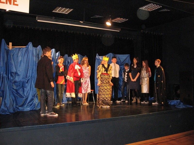 Teatr ”Teraz my” ze szkoły podstawowej w Jedlance...