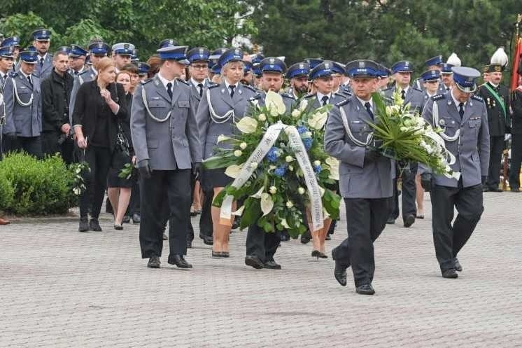 Pogrzeb komendanta Krzysztofa Skowrona odbył się w Knurowie