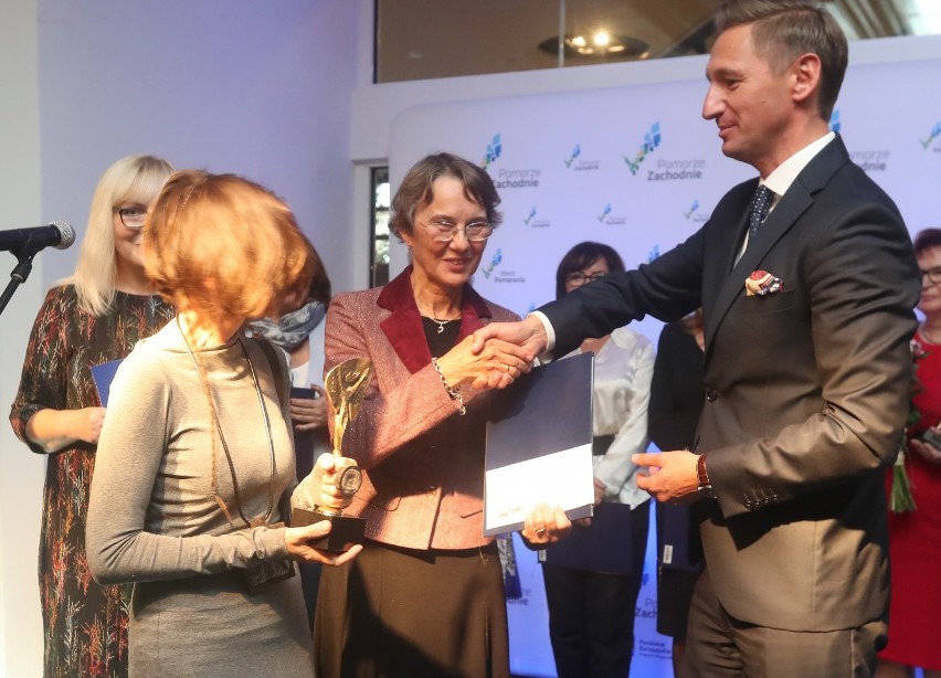 Wielka gala Kobieta Roku za nami. Danuta Szyksznian-Ossowska podwójną laureatką. Gratulujemy! [ZDJĘCIA, WIDEO]