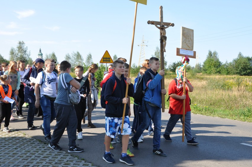 Modlili się i poznawali lokalną historię [ZDJĘCIA]