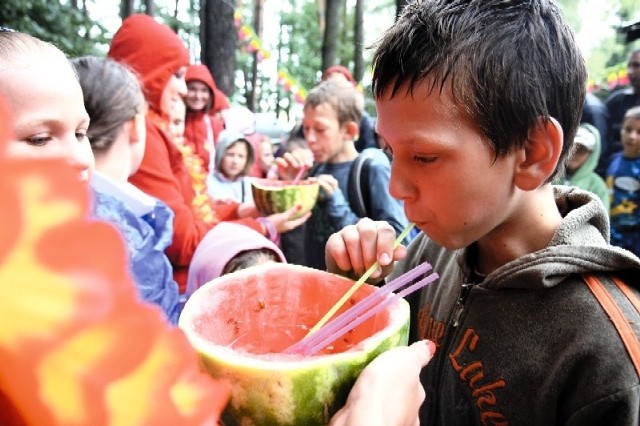 Wychowawcy podwórkowi zorganizowali dla dzieci wiele atrakcji