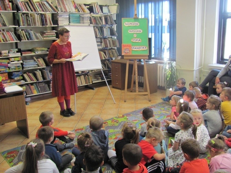 Nowy Sącz. Spotkanie maluchów z autorką książek o „Basi" Zofią Stanecką [ZDJĘCIA]