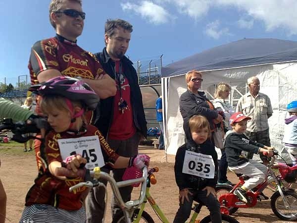 Wyścigi rowerkowe GlosuJuz po raz 54 Glos zorganizowal Dzieciece Wyścigi kolarskie
