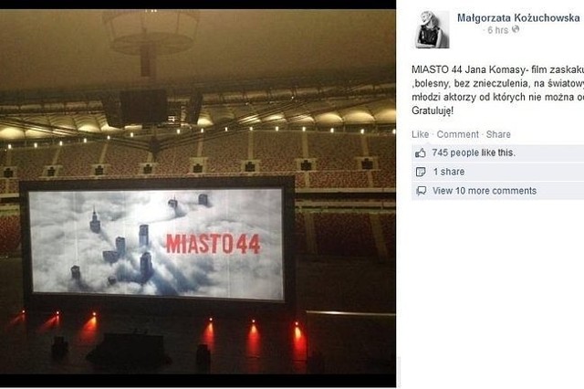 Małgorzata Kożuchowska była na pokazie filmu "Miasto 44" na Stadionie Narodowym (fot. screen z Facebook.com)