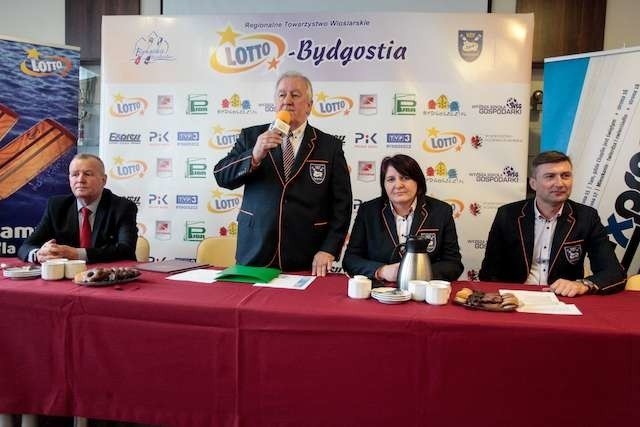 Lotto Bydgostia podpisanie umowy medialnej z Expressem BydgoskiimPrezes Expressu Tomasz Wojciekiewicz i prezes Lotto Bydgostii Zygfryd Żurawski